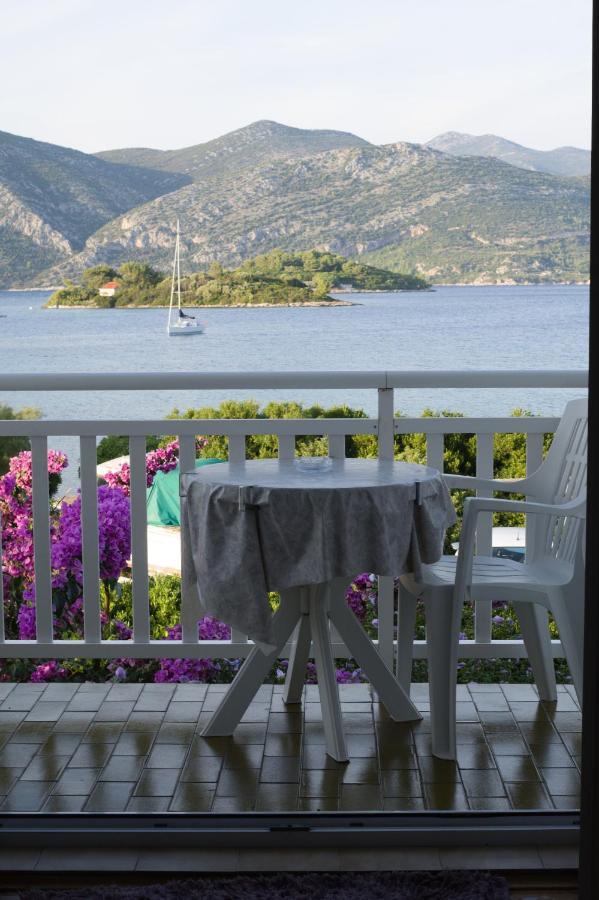 Fei Fei Apartments 2 Račišće Eksteriør bilde
